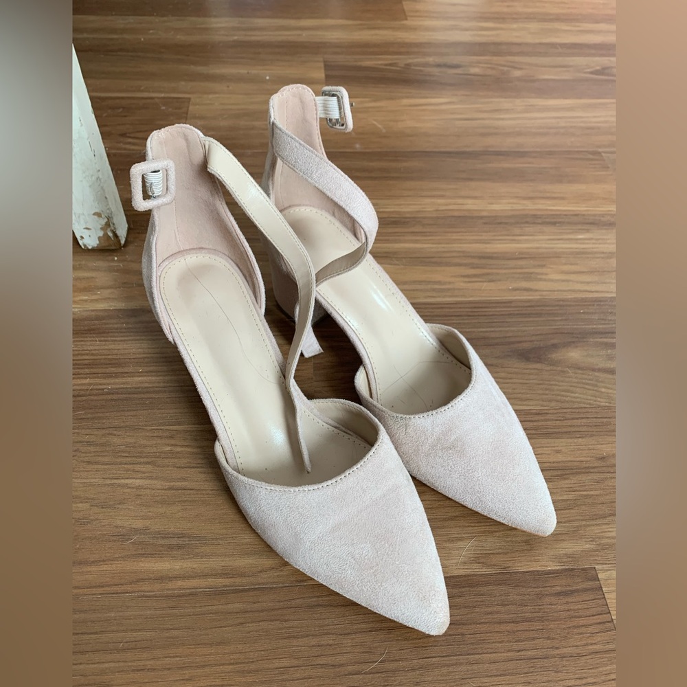 Nude suede heals